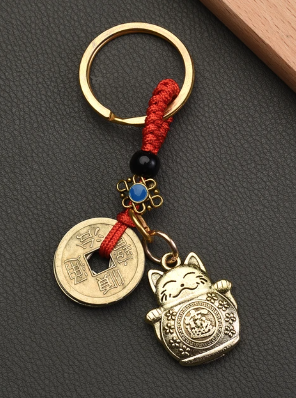 Feng Shui Bereket ve Şans Kedisi Anahtarlığı (Maneki Neko Figürlü Anahtarlık) - Miamantra