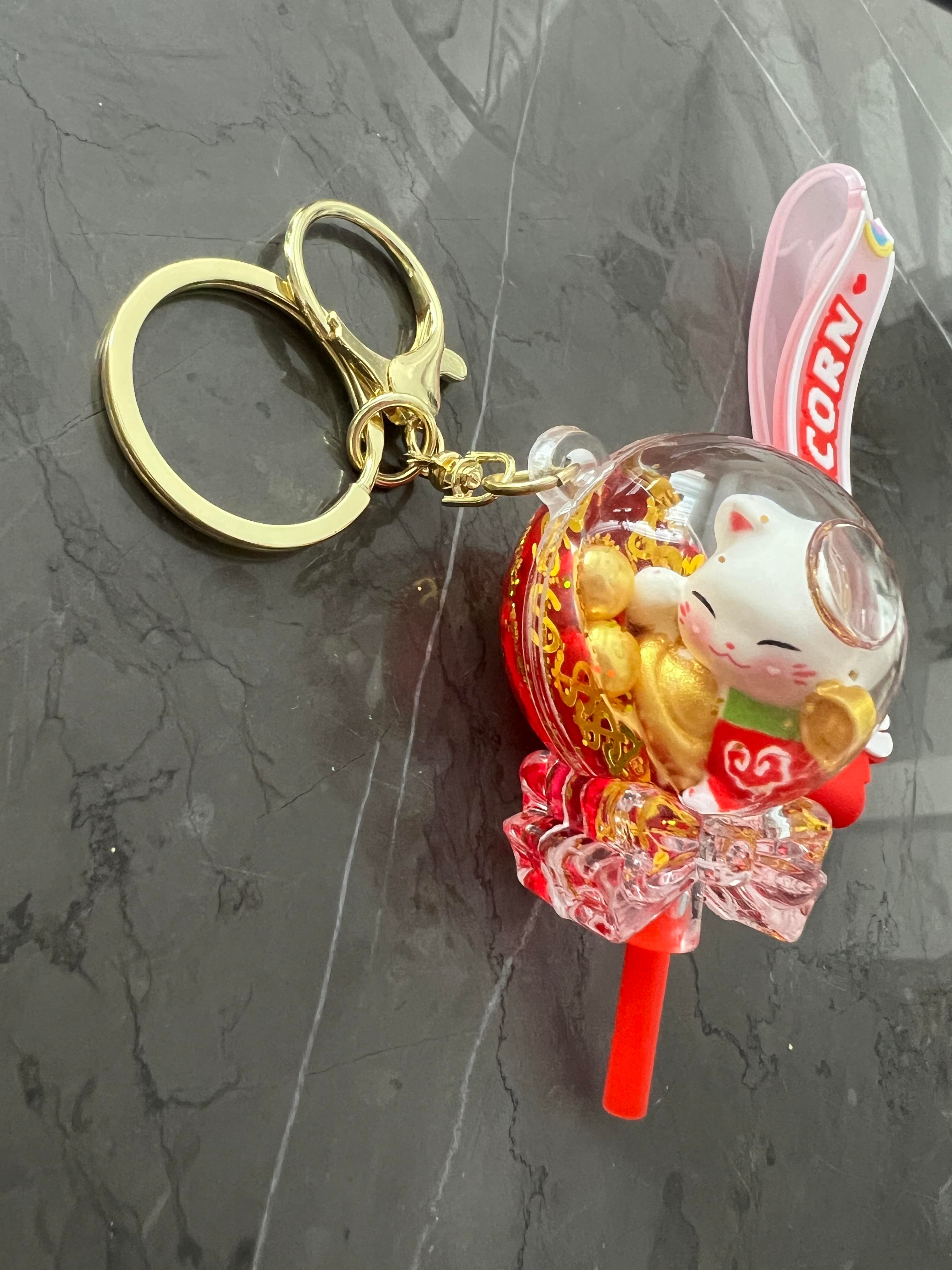 Feng Shui Şans ve Bereket Kedisi Figürlü Sulu Anahtarlık / Çanta Süsü Patili Kedi Model 4(Maneki Neko) - Miamantra