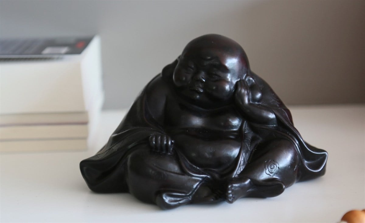 Gülen Reçine Buda Heykelciği Büyük Boy (Milefo) (18 cm * 15 cm * 12 cm)