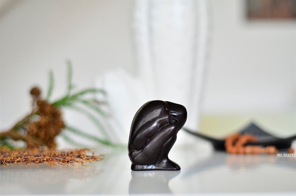 İçine Dönen İnsan Heykelciği (Kozmik Yumurta Yoga Pozu - Brahmandasana) (8 cm)