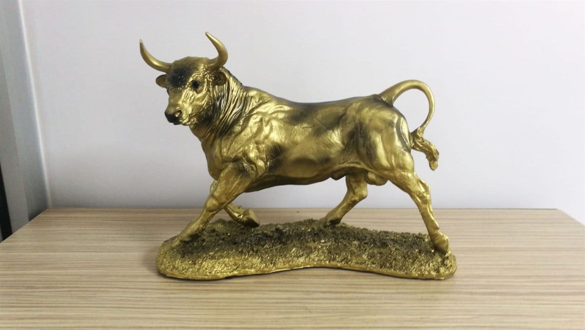 Kızgın Boğa Heykeli Model 2 (32 cm)