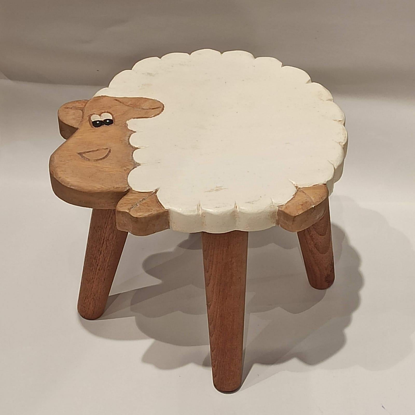 Koyun Figürlü Ahşap Çocuk Taburesi / Ahşap Boyalı Ve Oymalı Çocuk Tabure (Portatif Ayaklı )Yükseklik: 24 Cm, Çap: 26 Cm - Miamantra