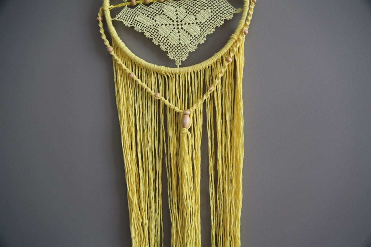 Limon Sarısı El Yapımı Dantelli Duvar Dekoru (Çap: 22 cm)