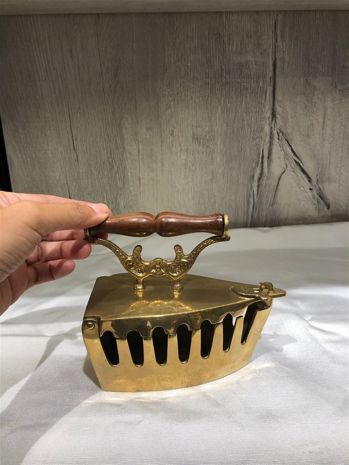 Pirinç Dekoratif Ütü - 19 cm - Miamantra