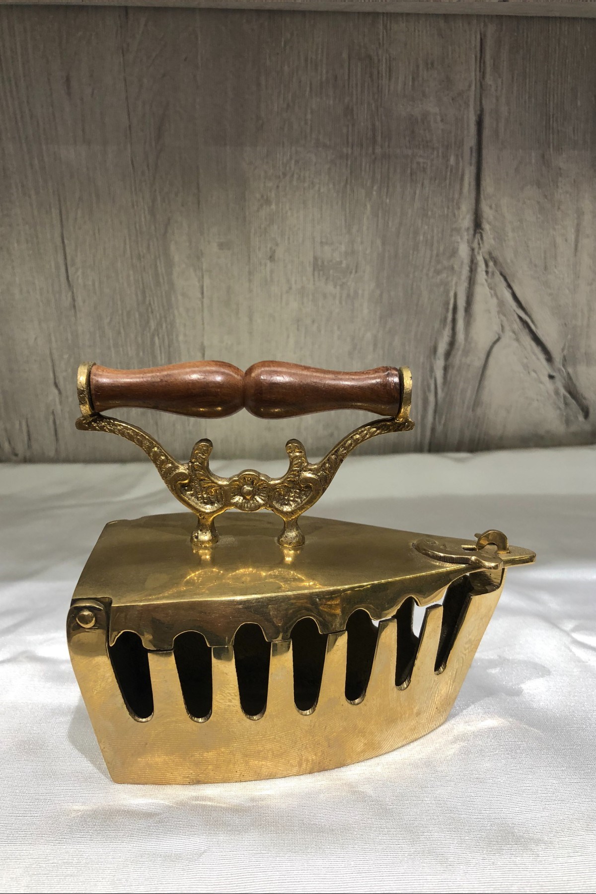 Pirinç Dekoratif Ütü - 19 cm - Miamantra