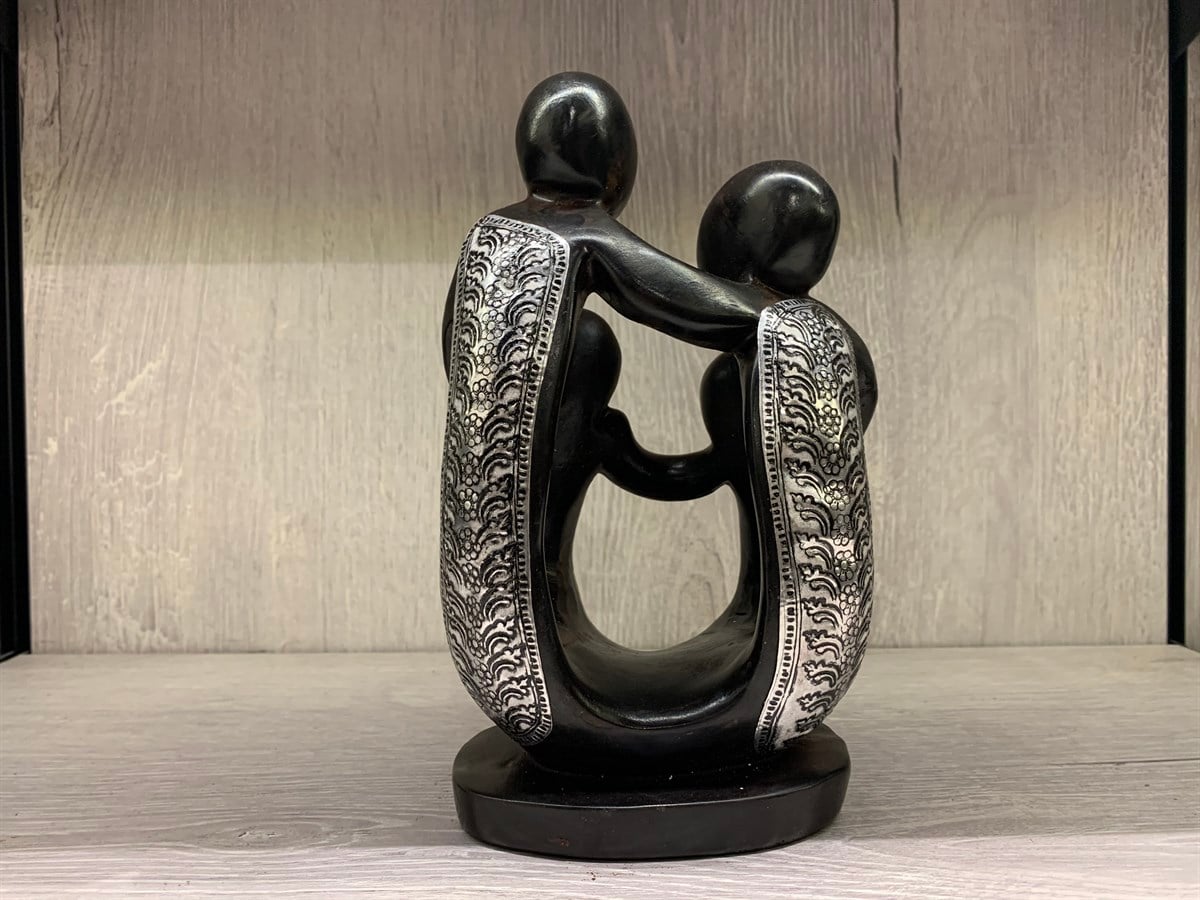 Reçine Soyut Aile Figürü - İşlemeli (23 cm)