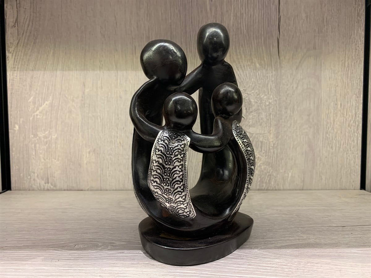 Reçine Soyut Aile Figürü - İşlemeli (23 cm)
