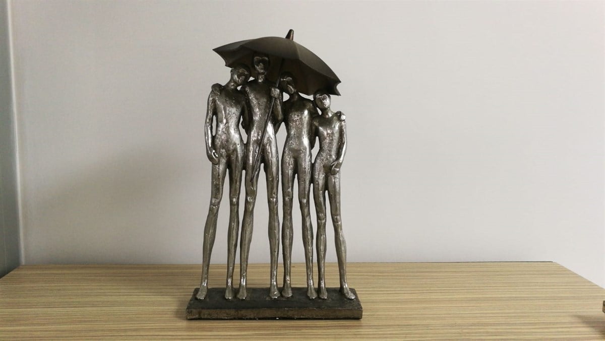 Şemsiye Altında Aile Biblo (30 cm) Model 2