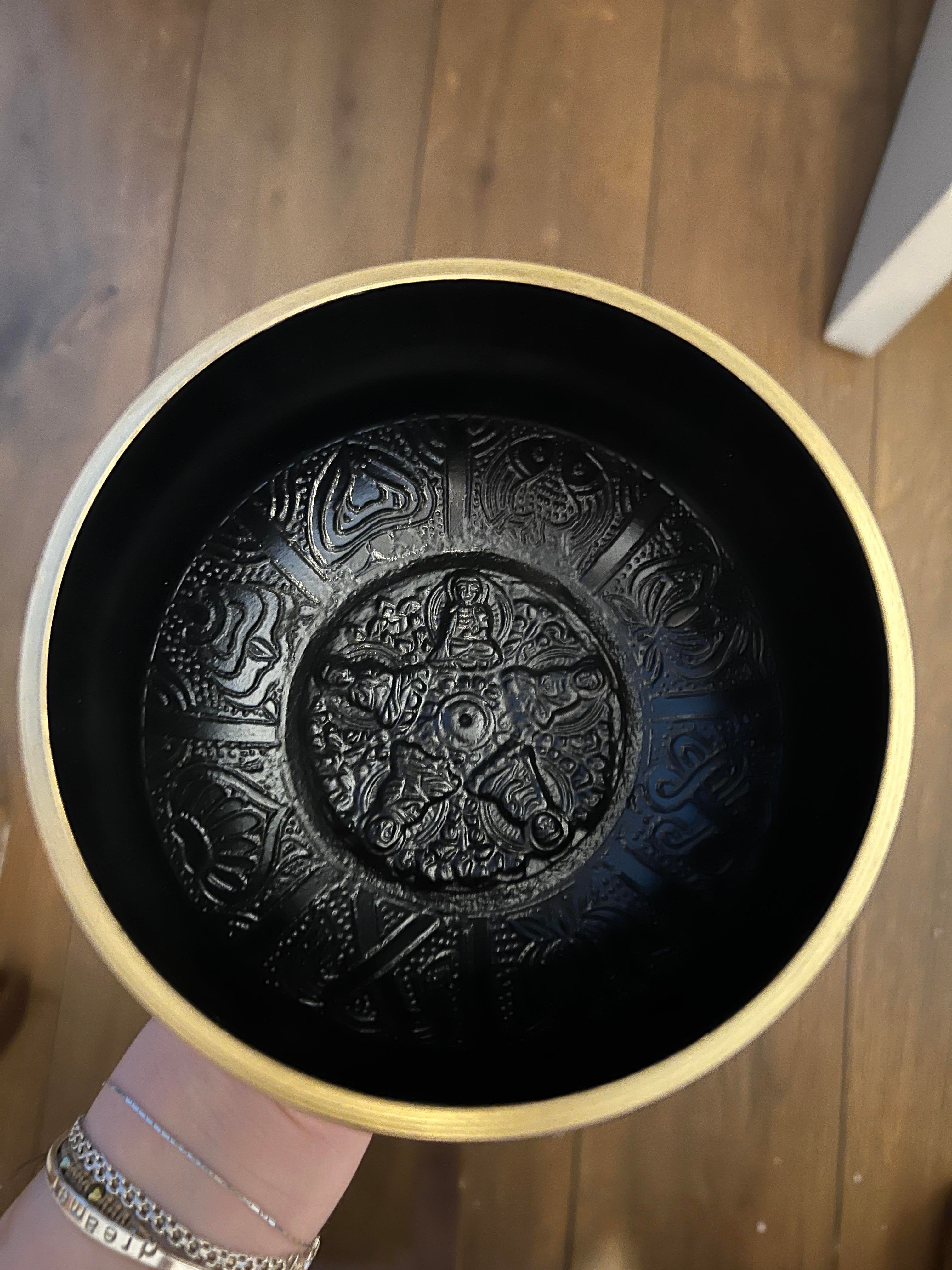 Tibet Ses Çanağı Buda Motifli (14 cm çap) - Miamantra