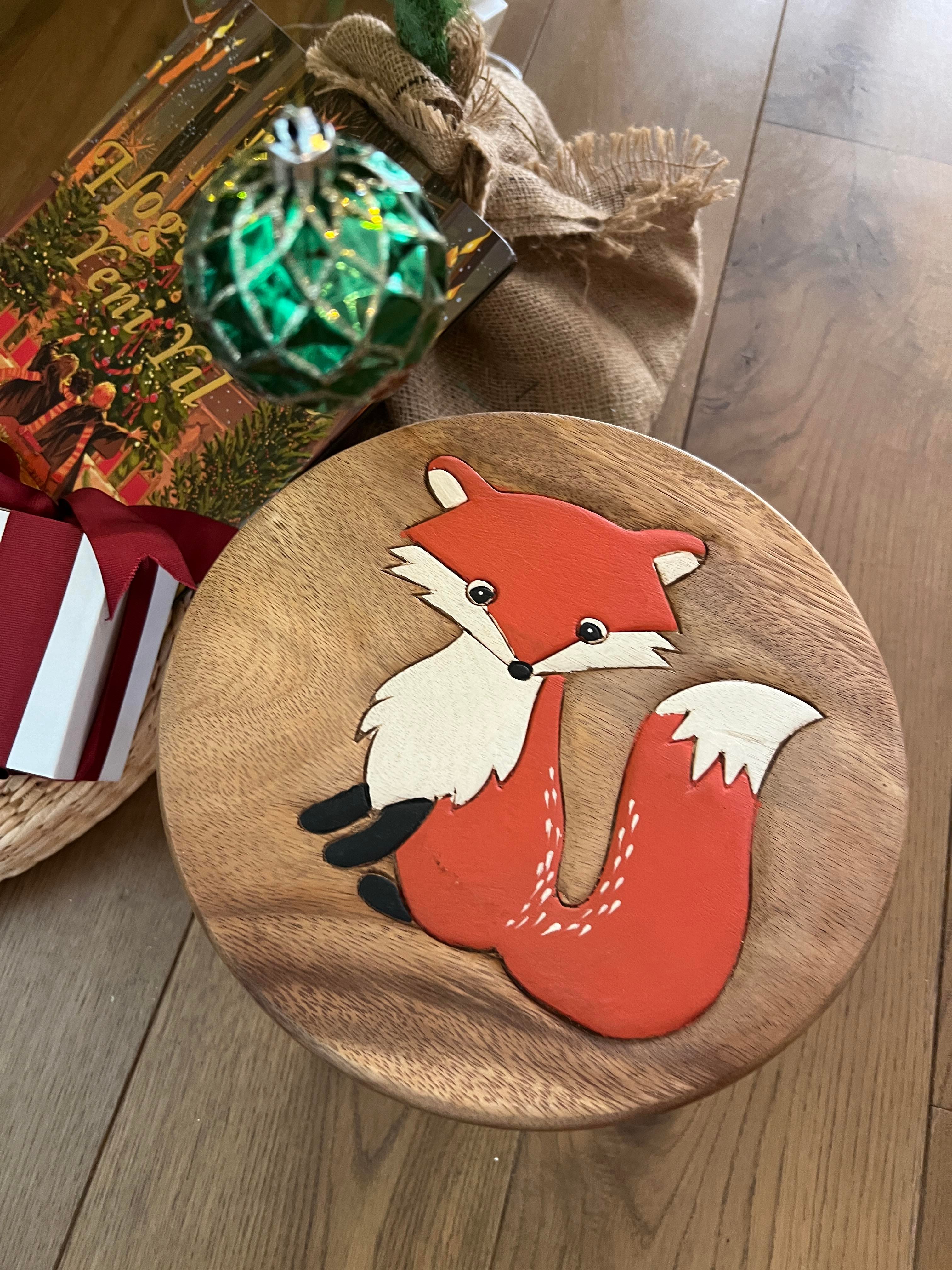 Tilki Figürlü Ahşap Çocuk Taburesi / Ahşap Boyalı Ve Oymalı Çocuk Tabure (Portatif Ayaklı )Yükseklik: 24 Cm, Çap: 26 Cm - Miamantra