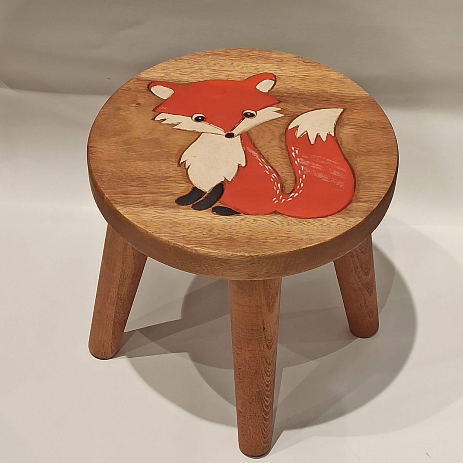 Tilki Figürlü Ahşap Çocuk Taburesi / Ahşap Boyalı Ve Oymalı Çocuk Tabure (Portatif Ayaklı )Yükseklik: 24 Cm, Çap: 26 Cm - Miamantra
