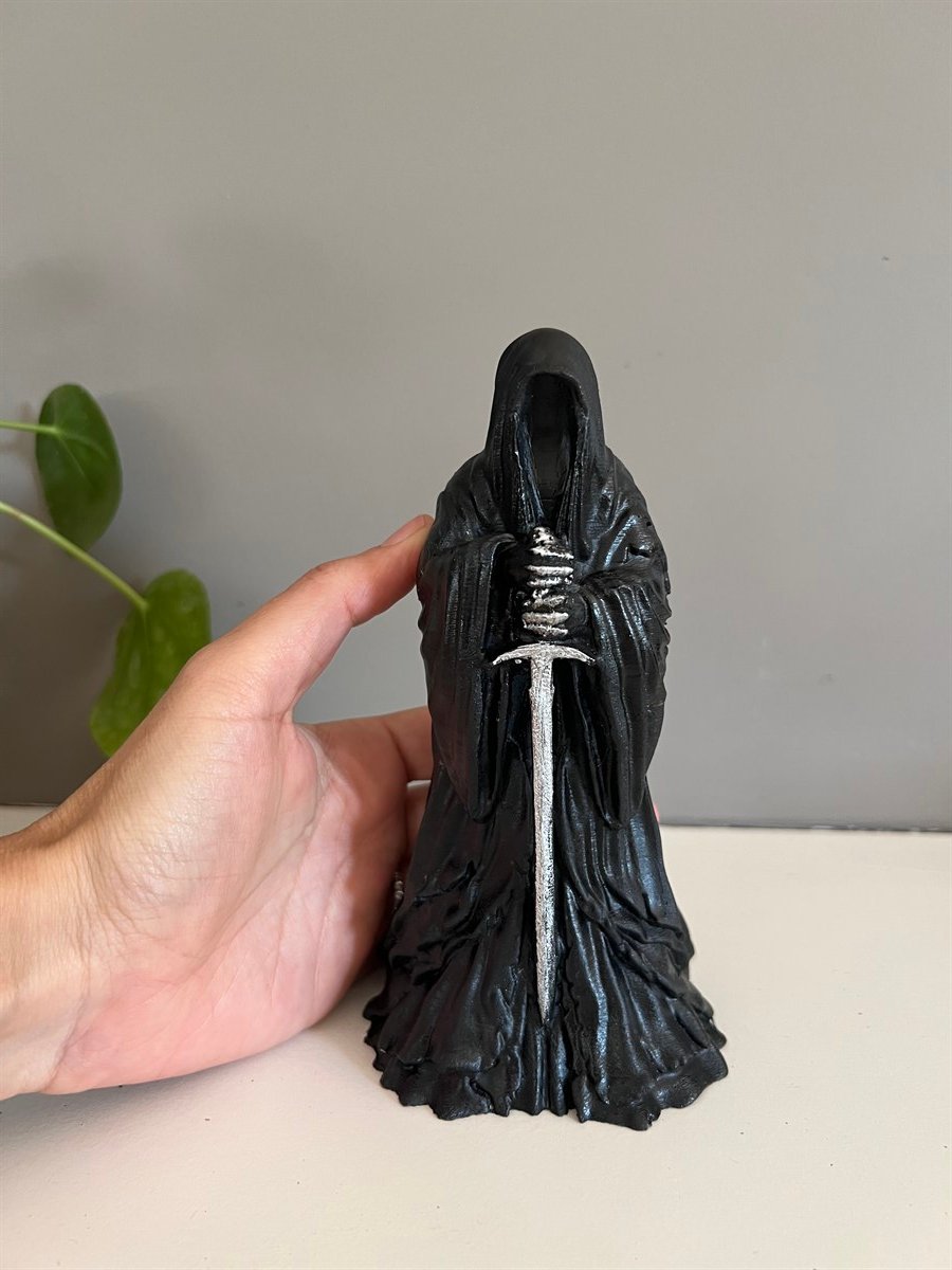 Yüzüklerin Efendisi Nazgul Biblo / Figür 16 cm - Miamanatra
