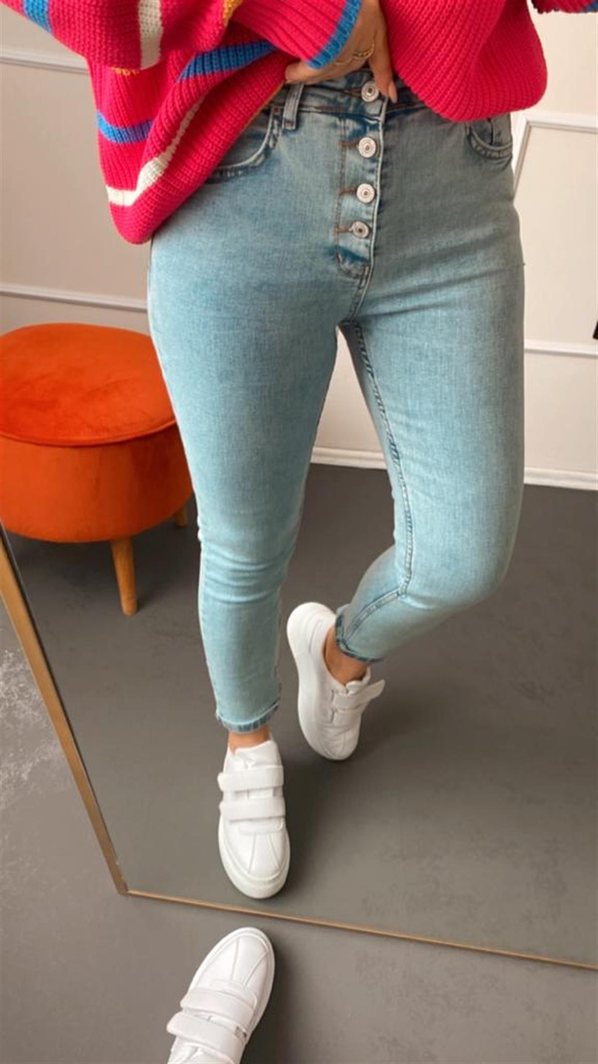Çok düğmeli jean