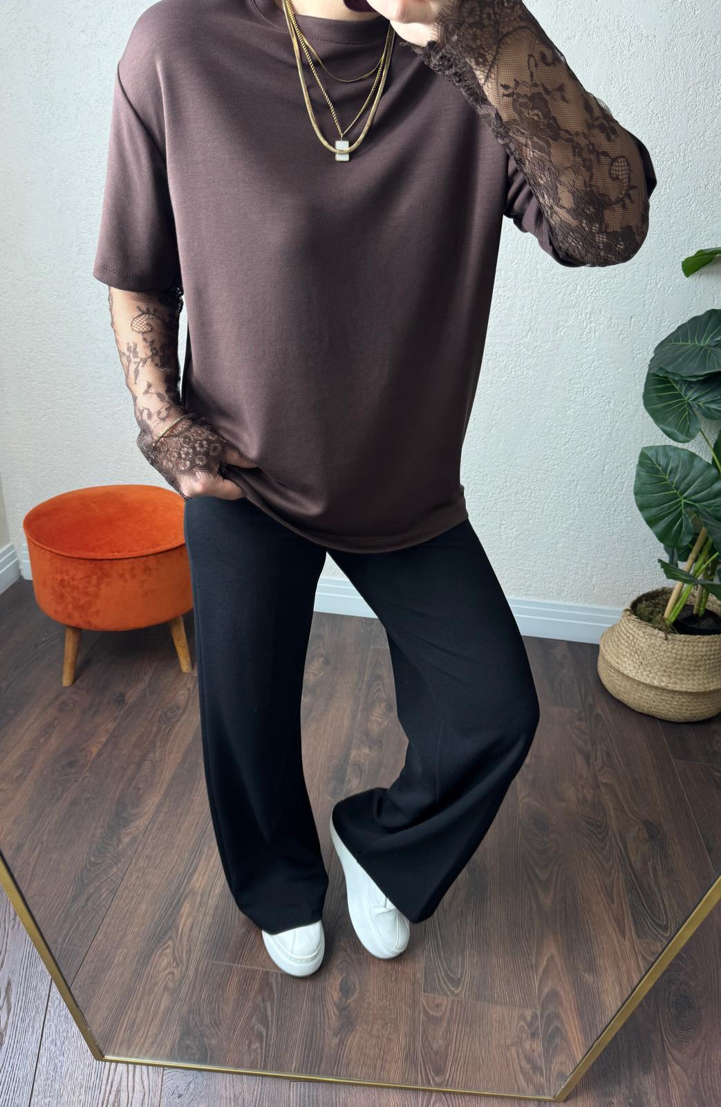 Dantel detaylı bluz