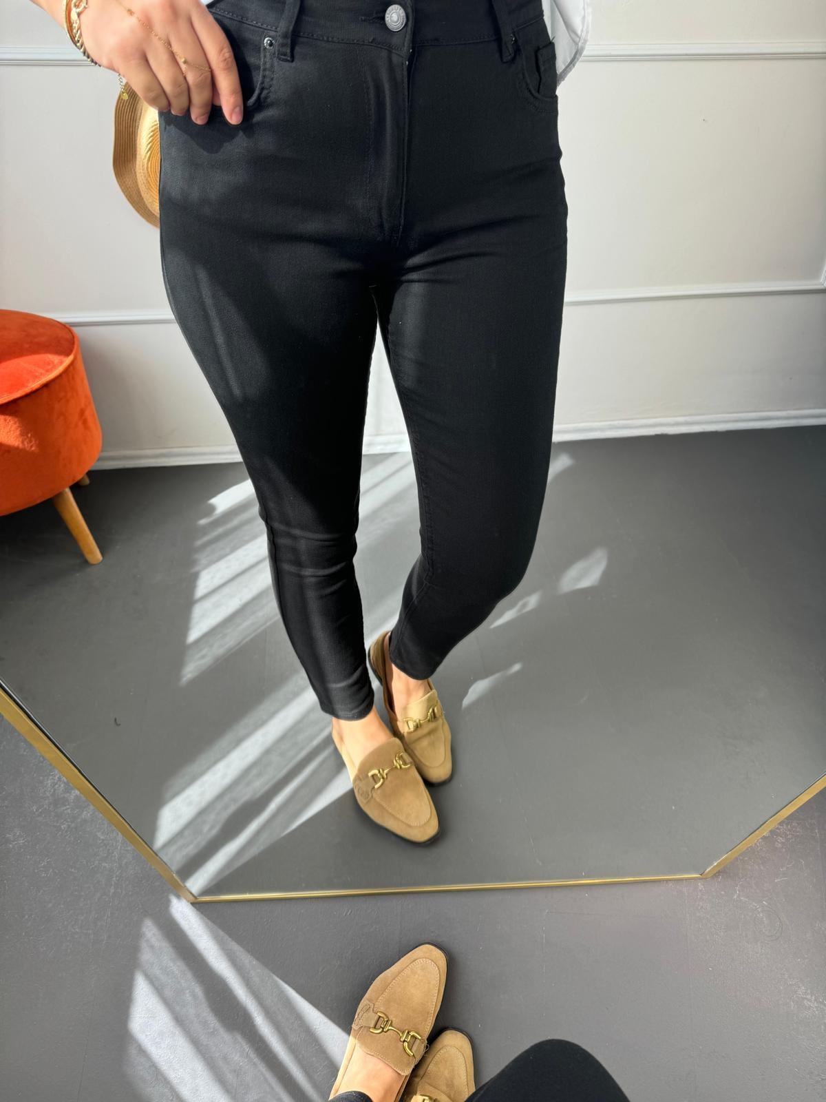 Full lıkralı sıyah jean
