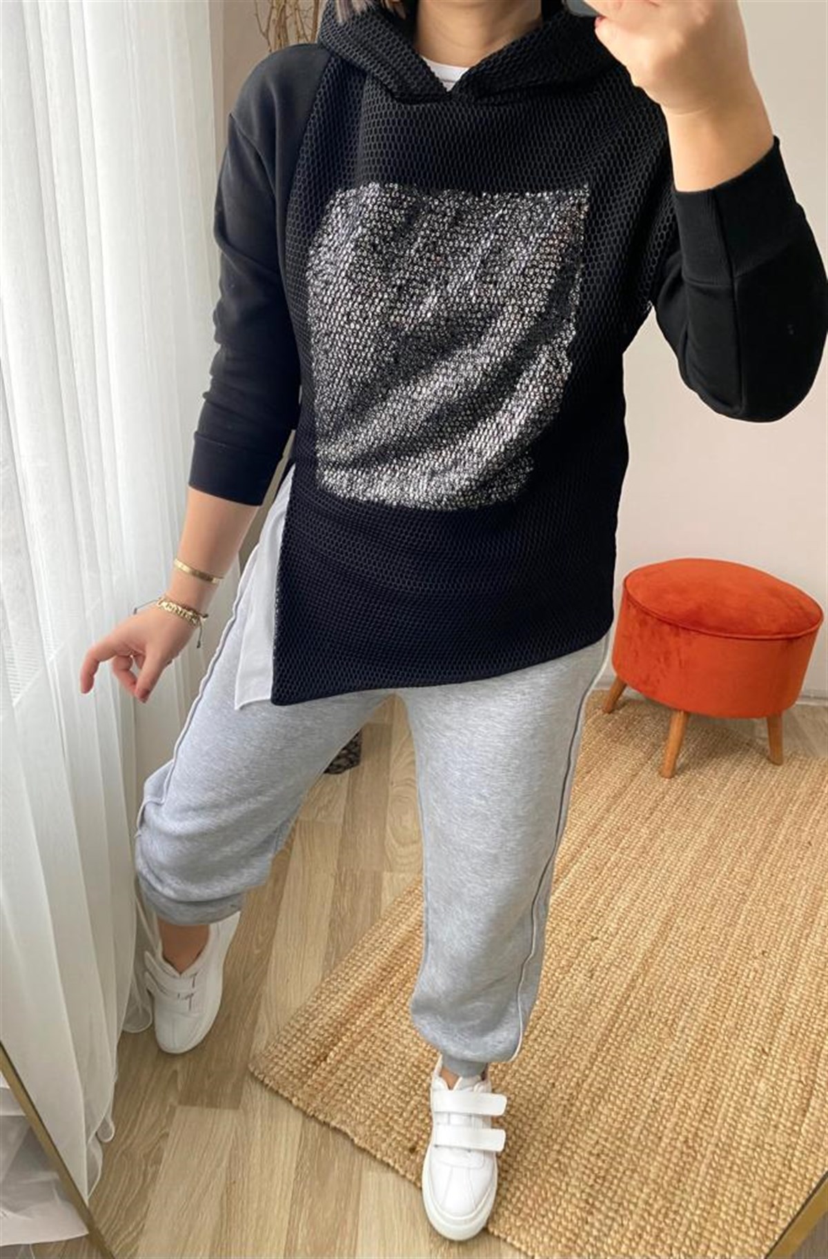 Icı sardonlu payet ve fıle detaylı sweat