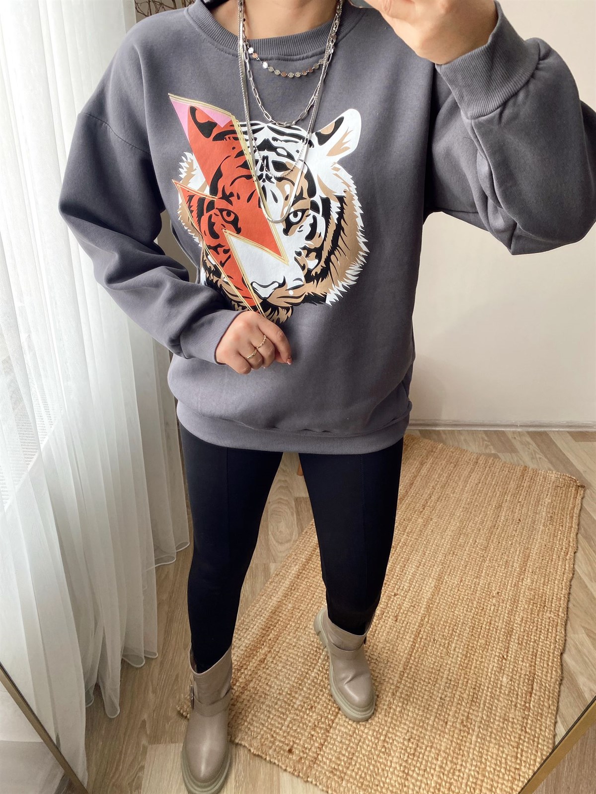 Icı sardonlu tok yapı sweat