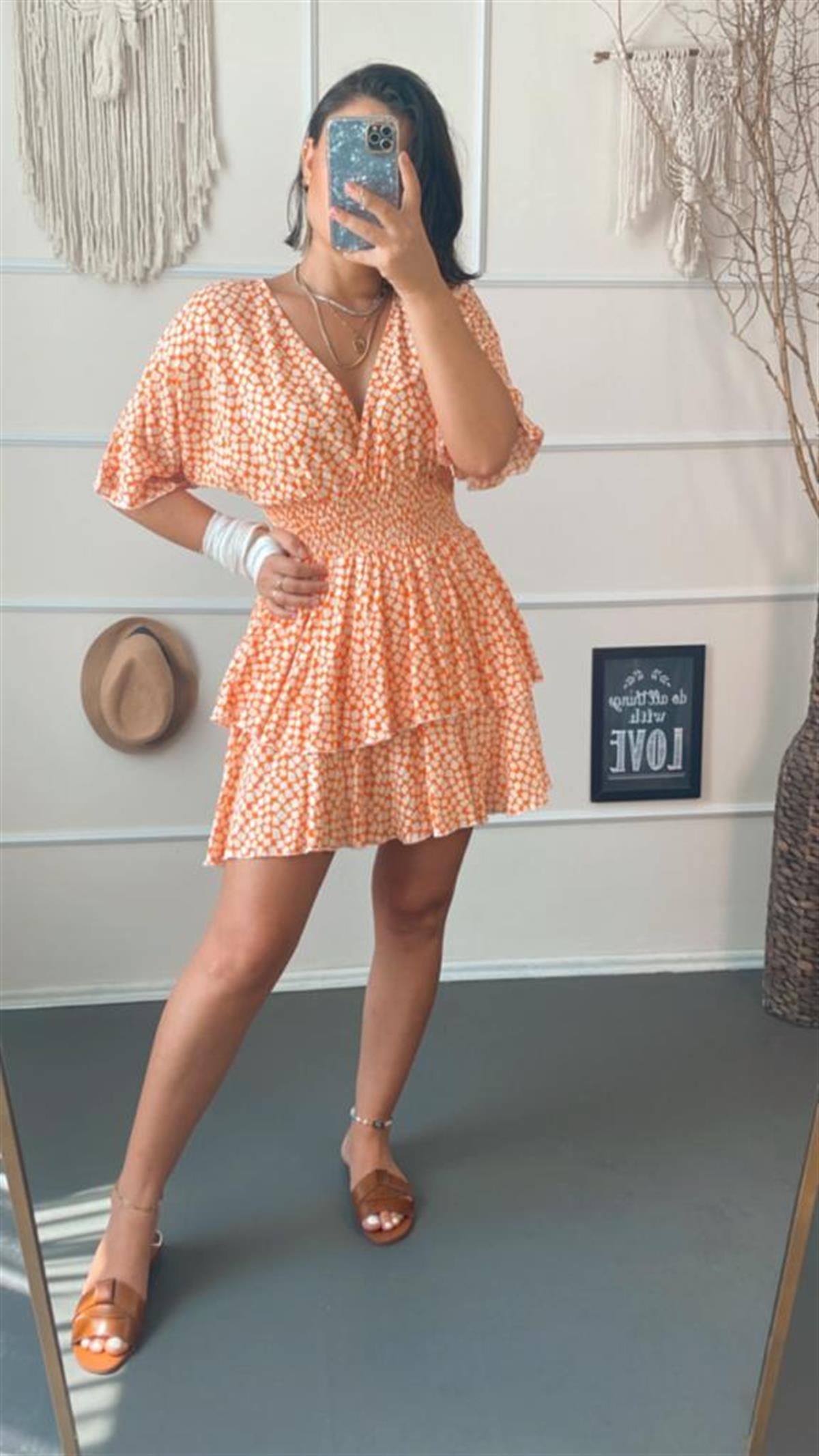 Katlı elbıse