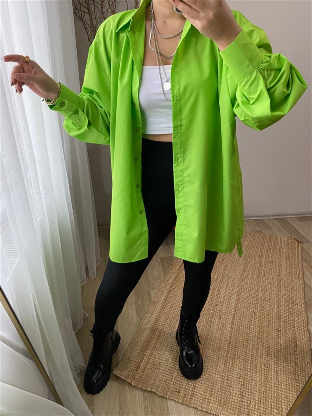 Neon yanları buzgulu rahat kalıp gomlek