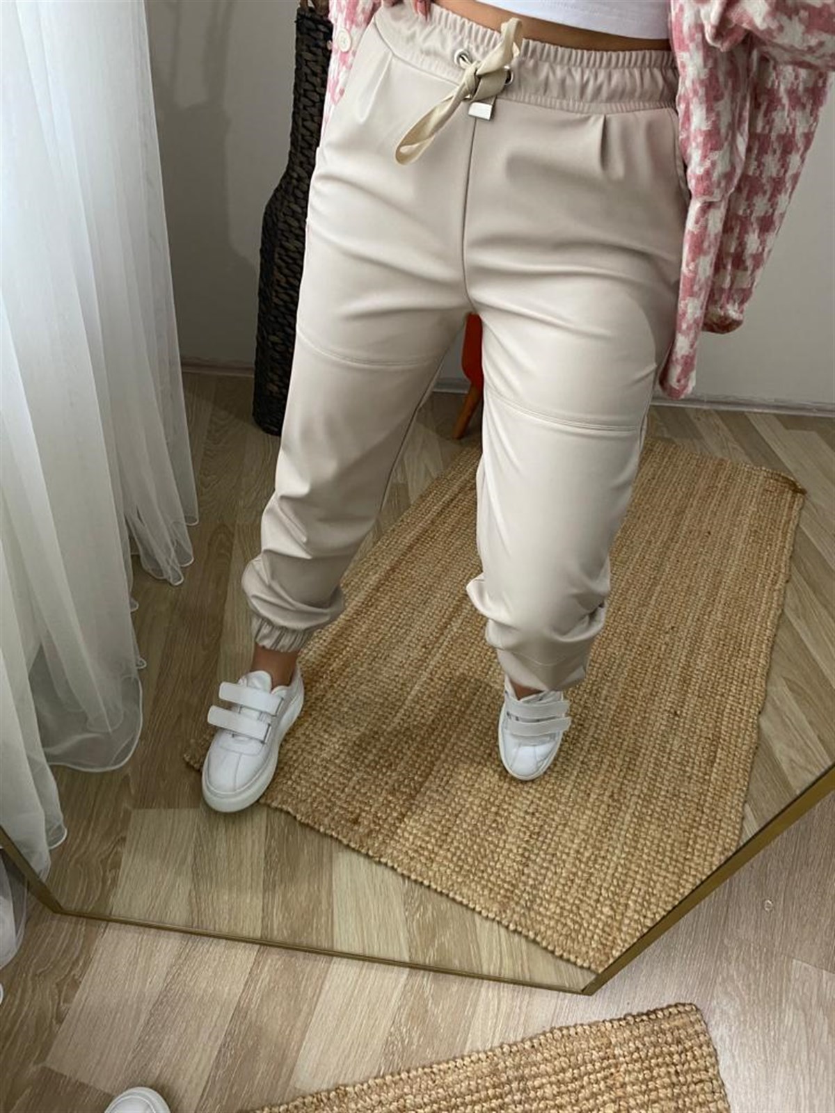 Paca lastıklı yuksek bel ıcı sardonlu derı pantalon