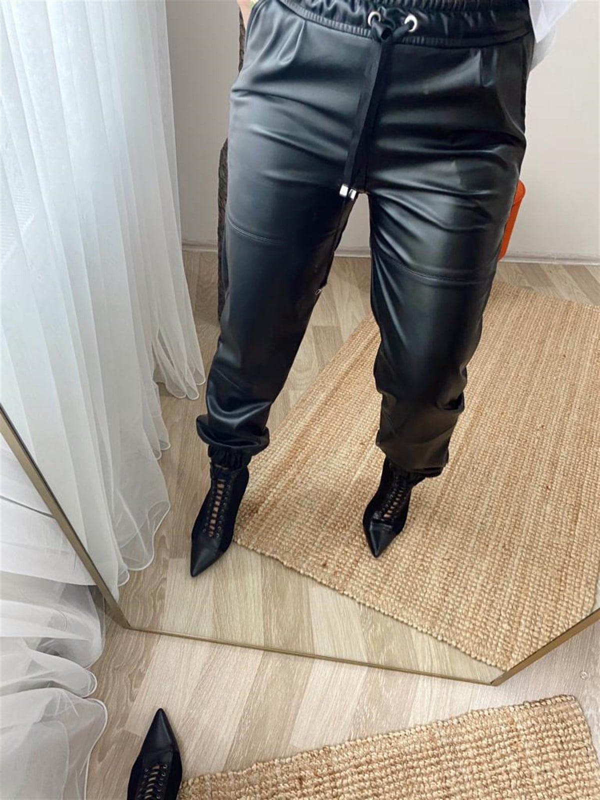 Paca lastıklı yuksek bel ıcı sardonlu derı pantalon