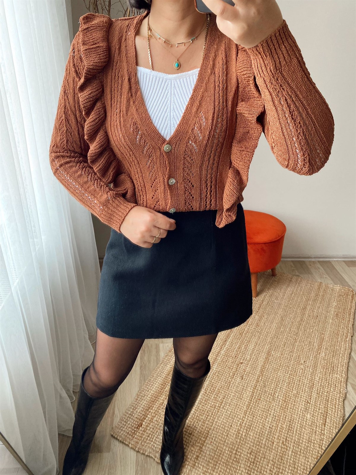 Standart beden fırfırlı örme hırka