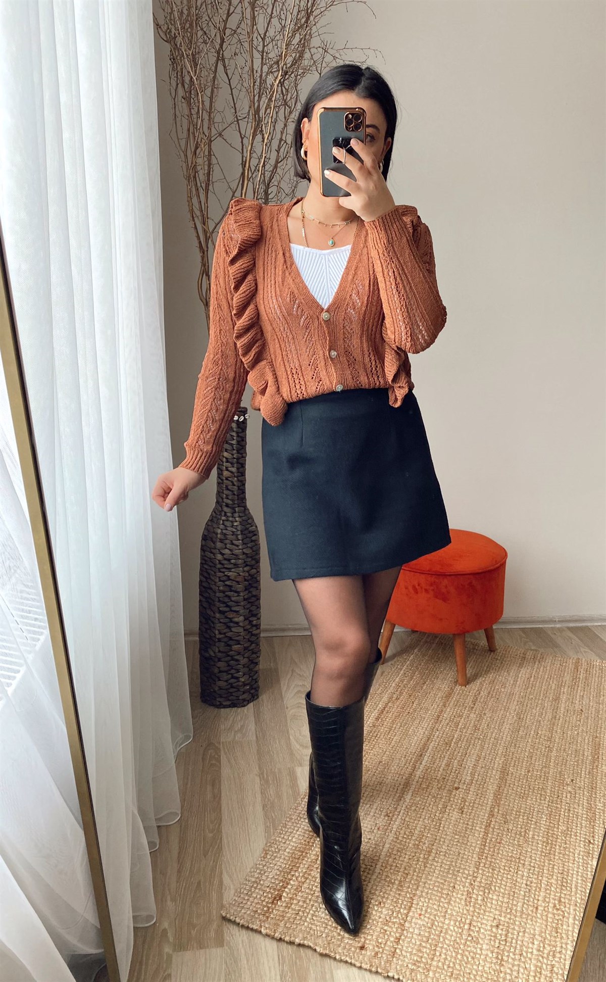 Standart beden fırfırlı örme hırka