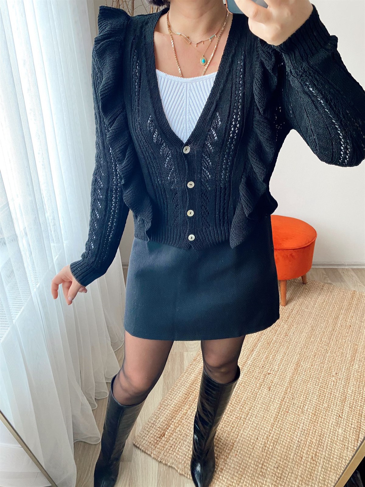 Standart beden fırfırlı örme hırka