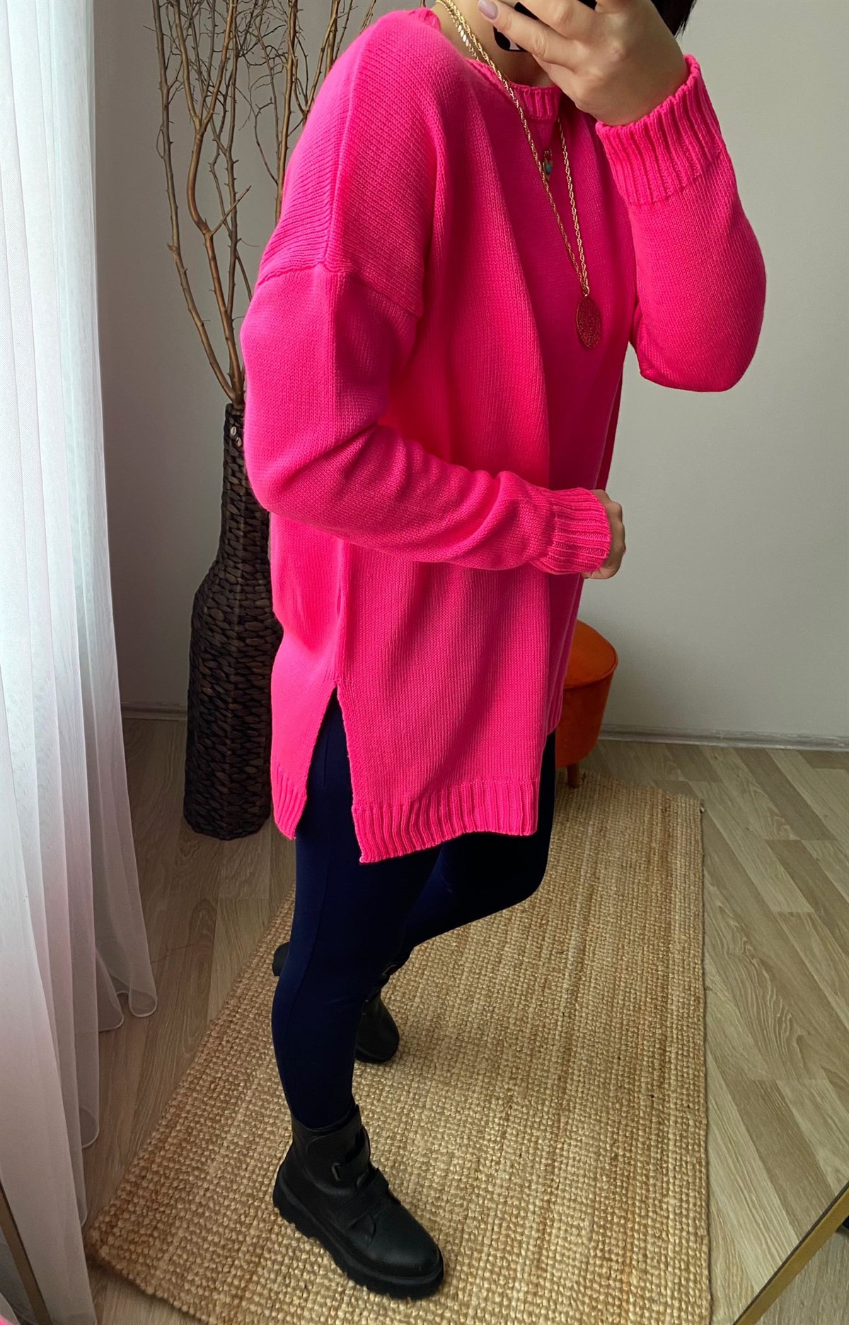 Standart beden yandan yırtmaclı standart beden trıko