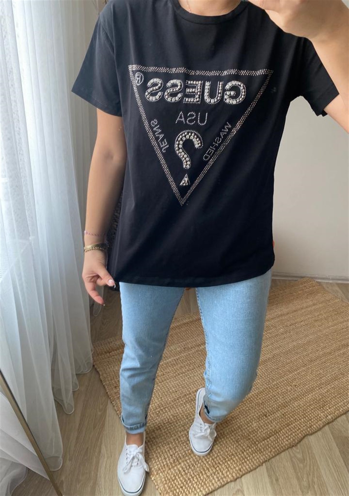 Tas ıslemelı pamuklu tshırt
