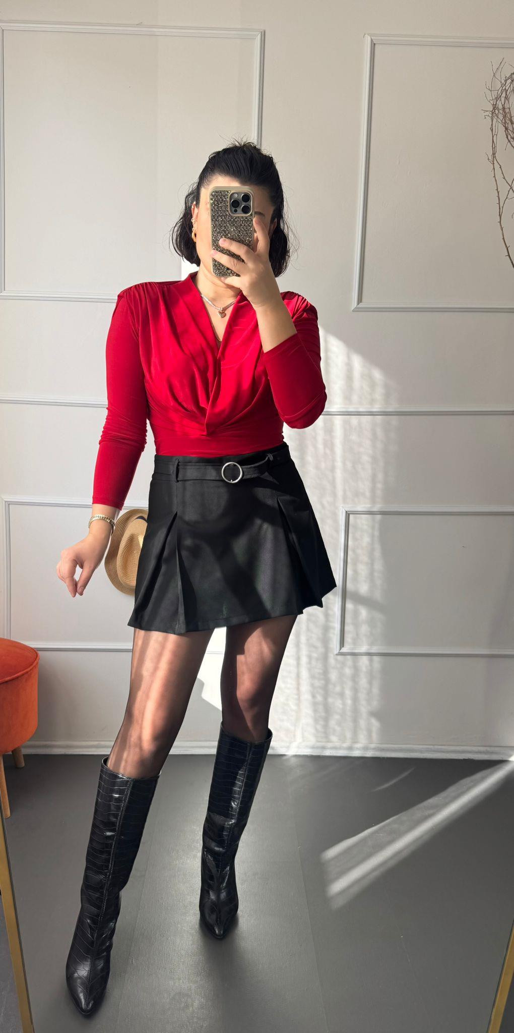 Vatkalı Alttan Çıtçıtlı Bluz