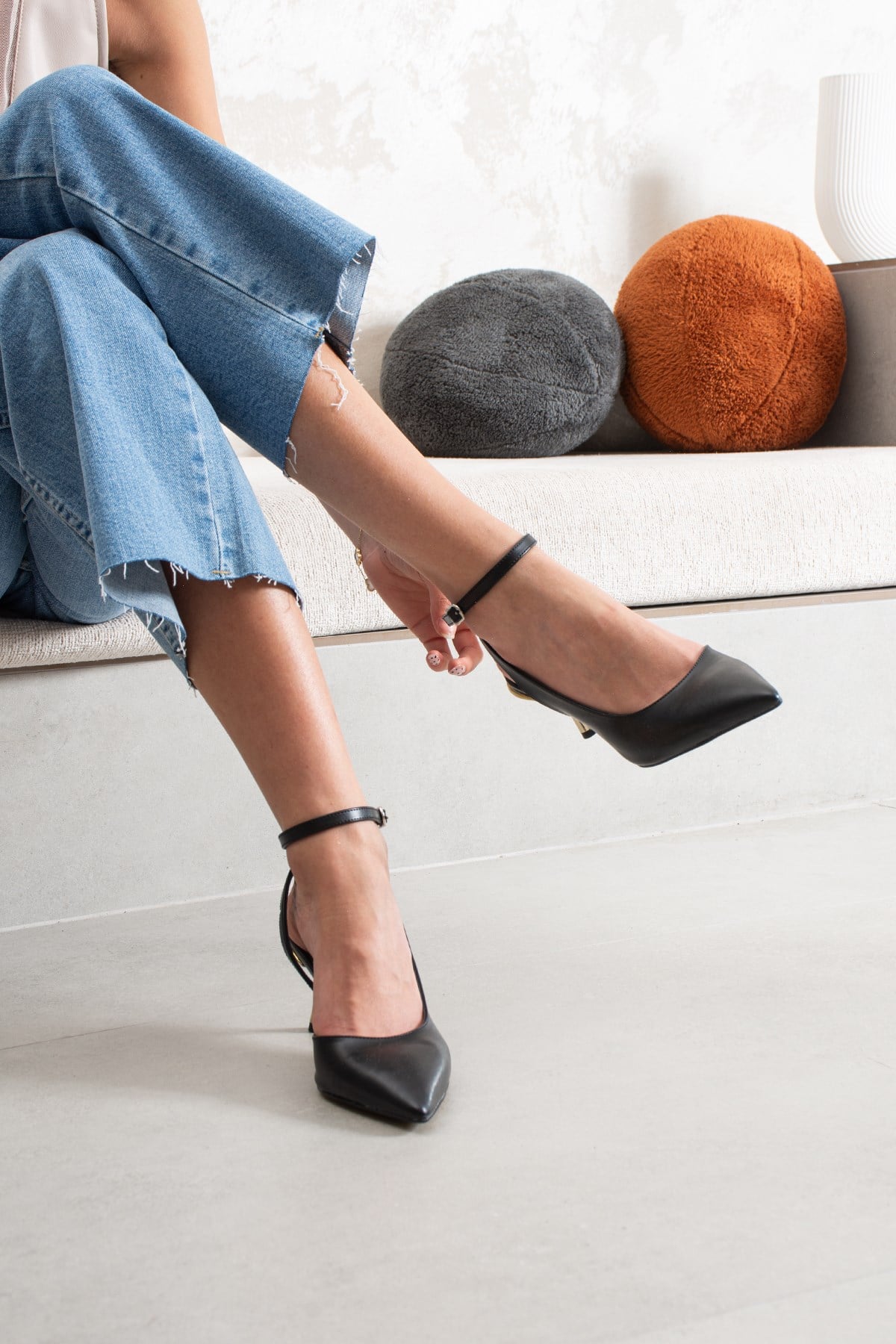 Milons  Kadın Siyah Deri Topuklu Stiletto Ayakkabı