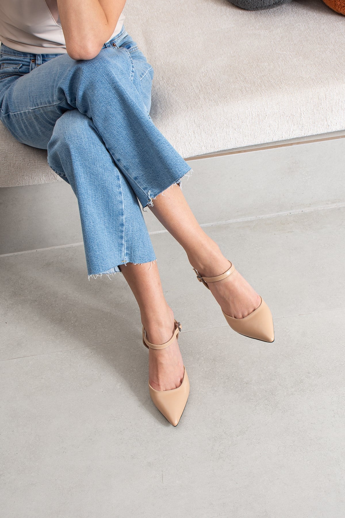 Nevers Kadın Ten Deri Kısa Topuklu Stiletto Ayakkabı