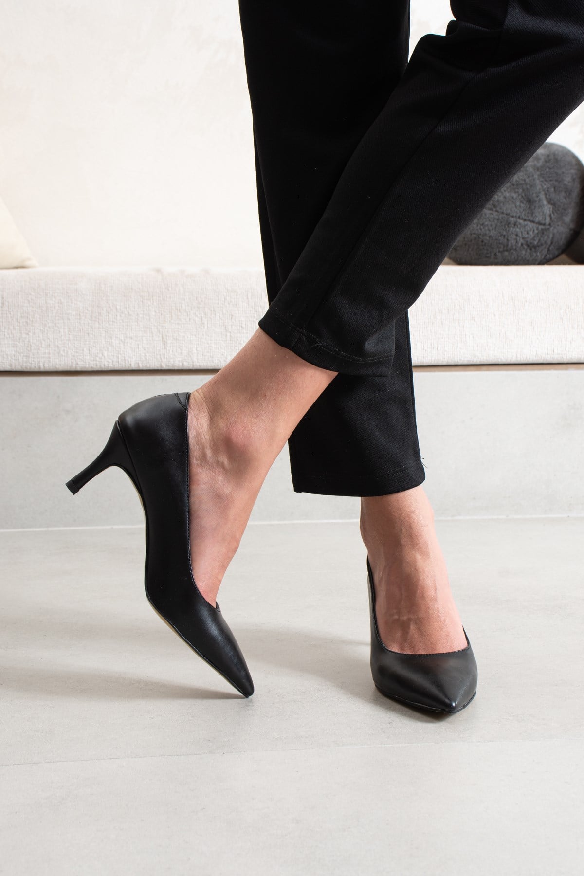 Pael Siyah Deri Kadın Stiletto Topuklu Ayakkabı 