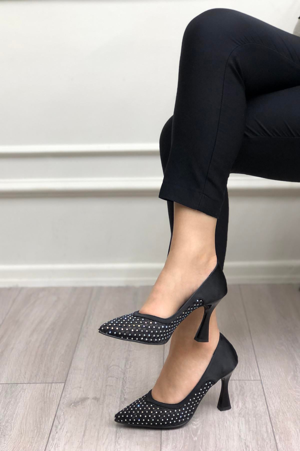  Kadeh Topuk Kadın Ayakkabı Siyah Saten My bella MS-AB10
