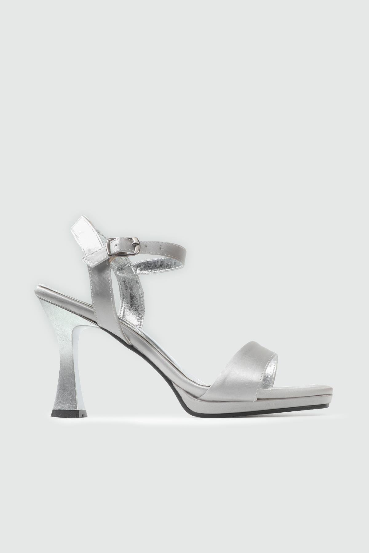 ADELFA 700 25Y Tek Bant Platform Kadın Ayakkabı Gümüş Saten