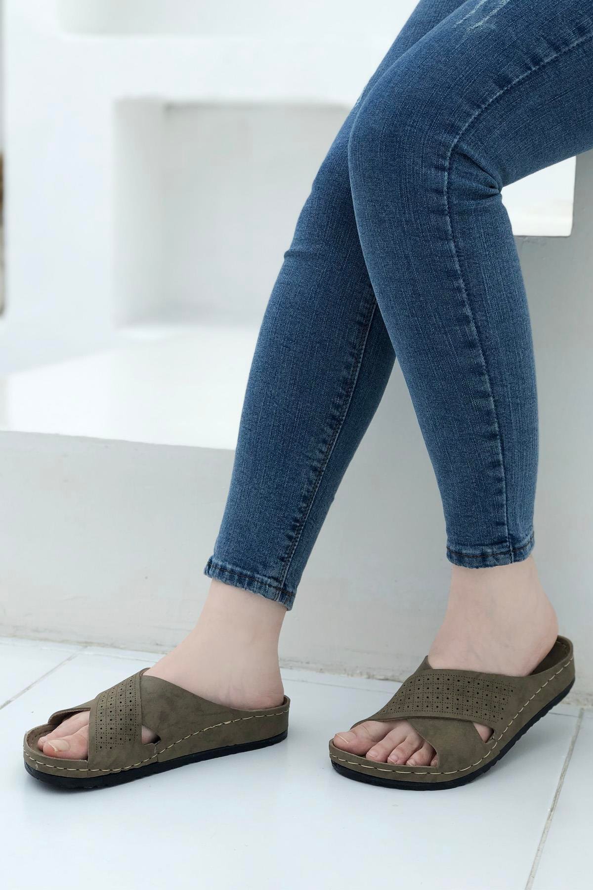 APELLA 470-10 Kadın Lidya Terlik Camel