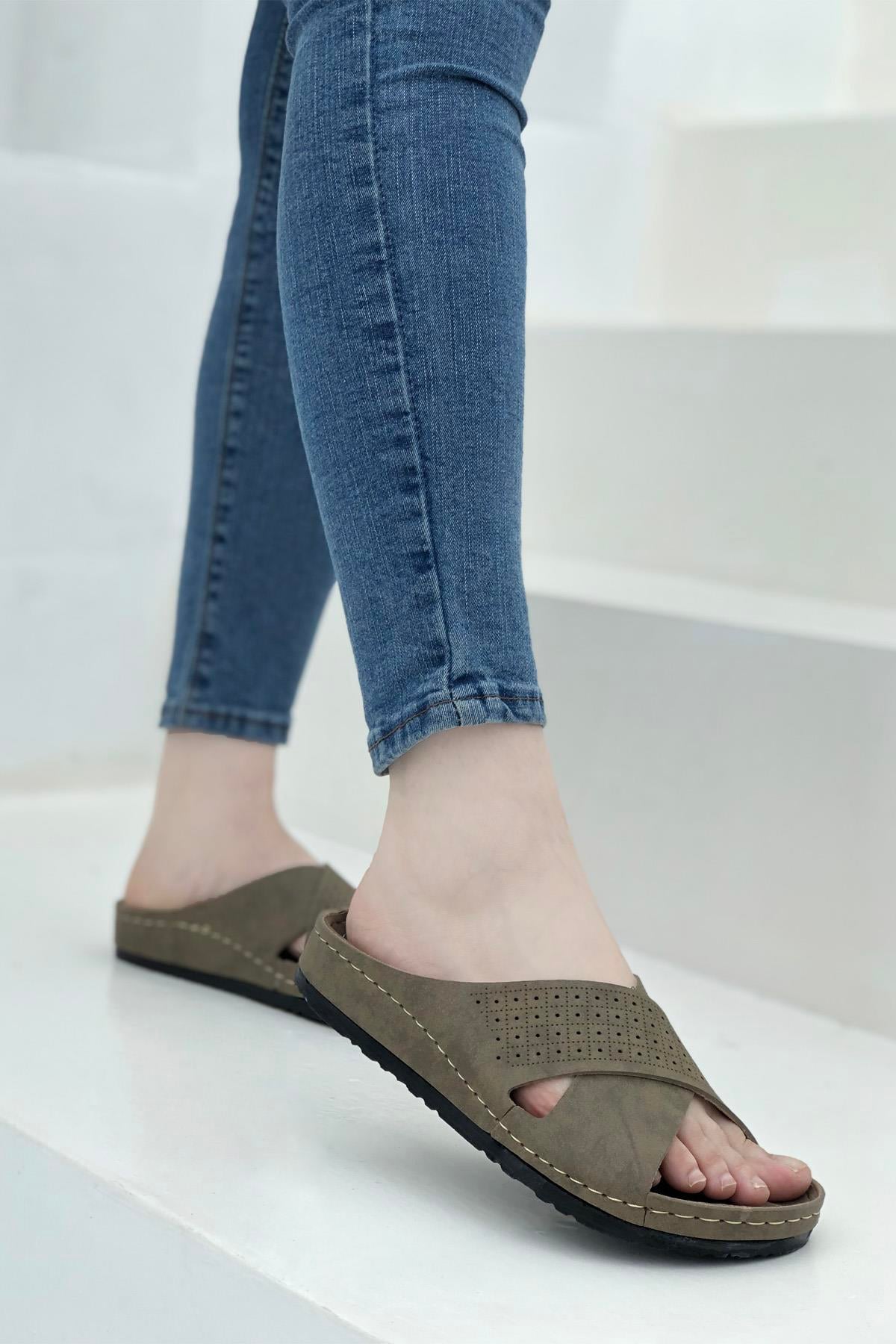 APELLA 470-10 Kadın Lidya Terlik Camel