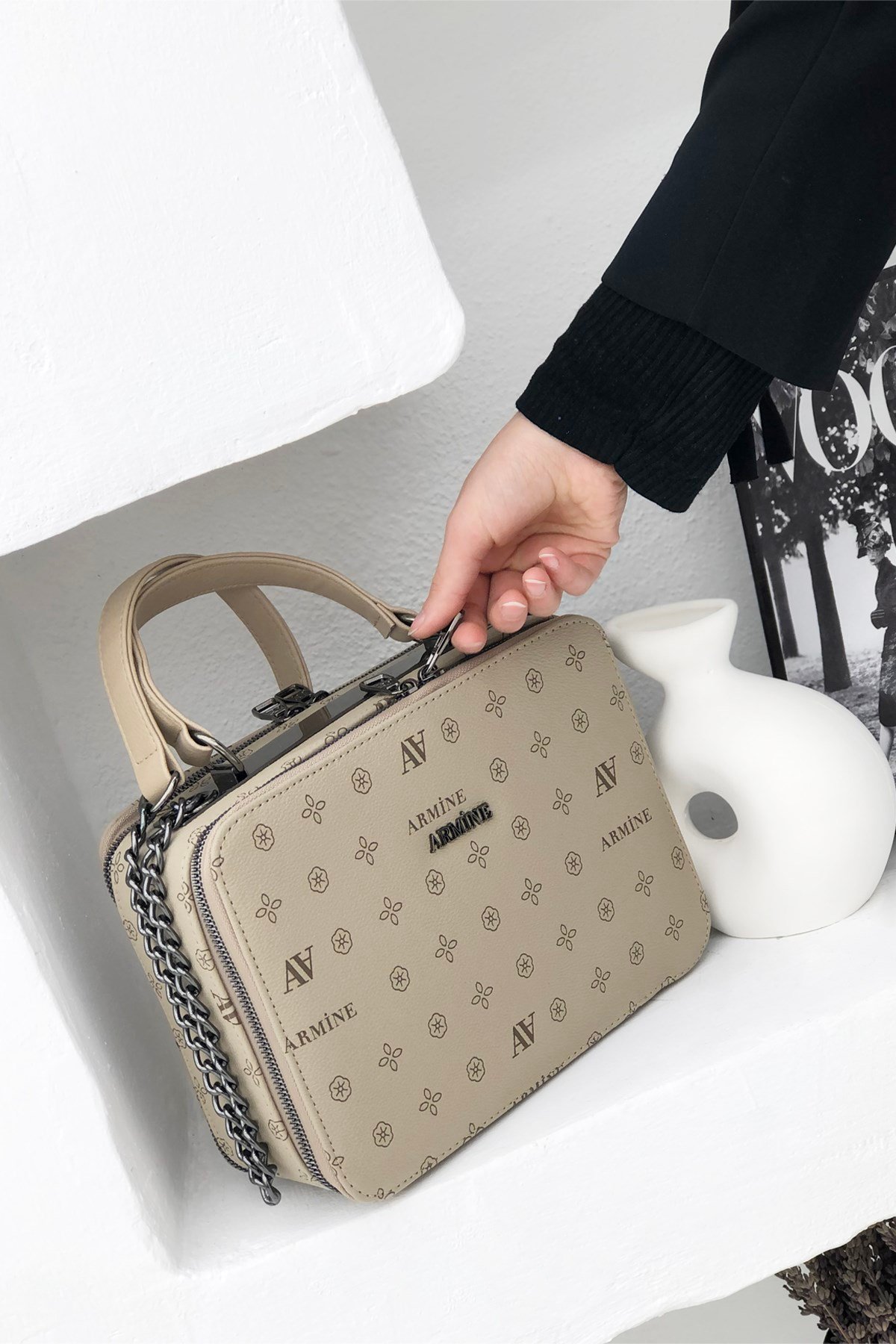 Armine Zincirli Büyük Boy El Ve Omuz Çantası 122 Baskılı Vizon Baskılı