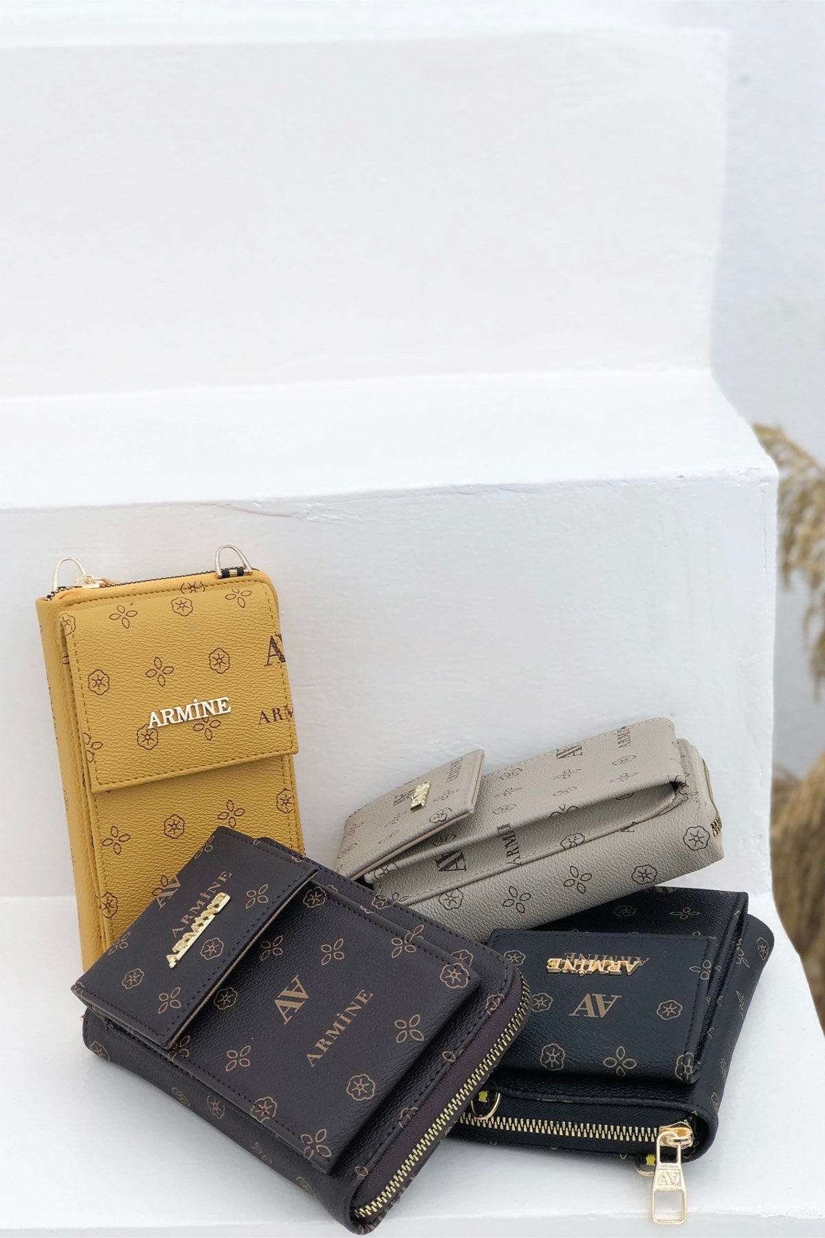 Armine Zincirli Postacı Çanta 265 Siyah Baskılı