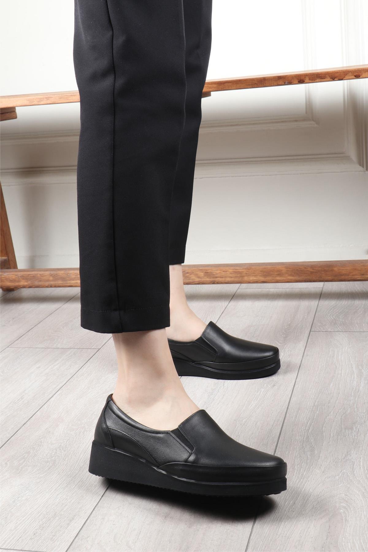 Asubed 106 Deri Kadın Ayakkabı Siyah