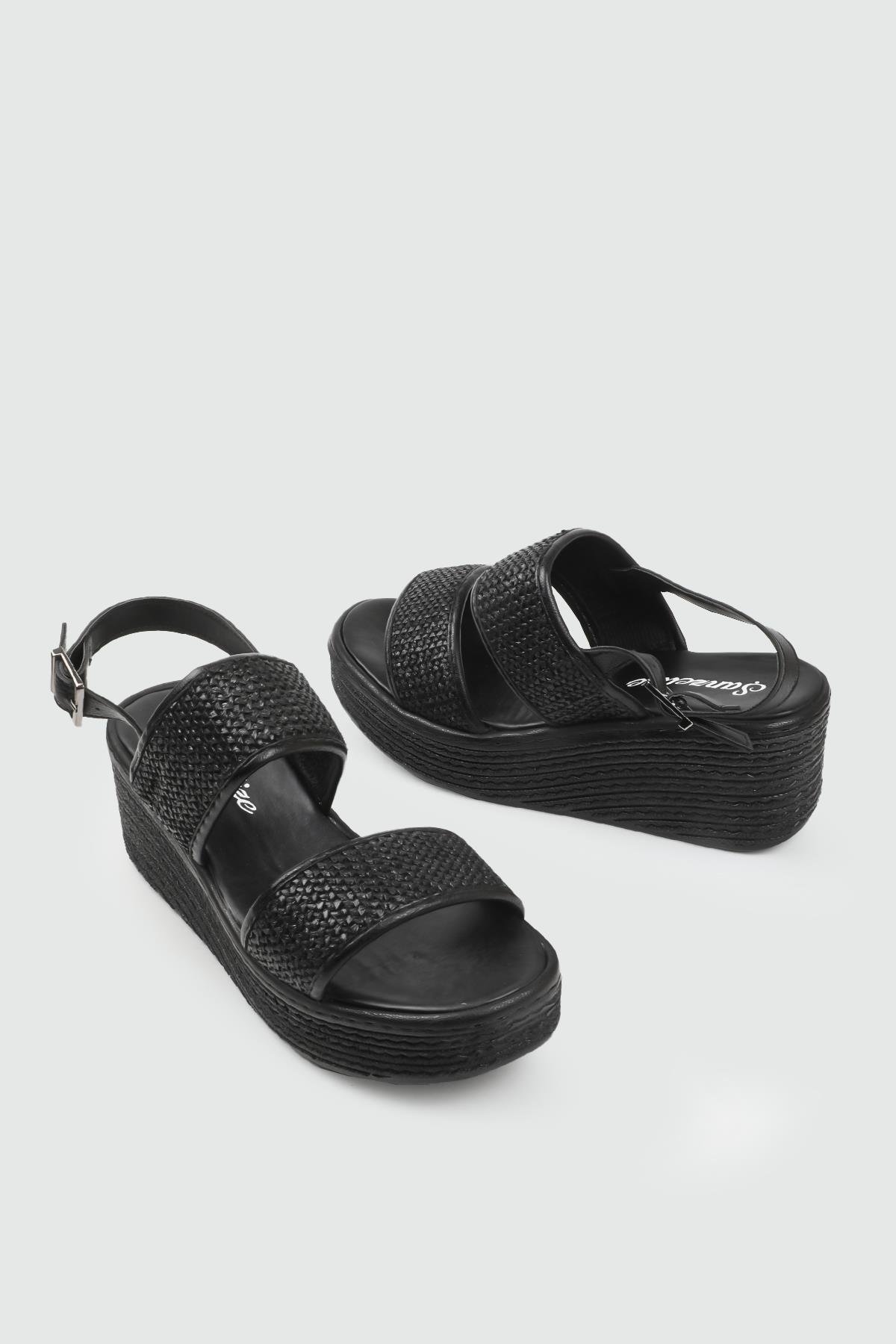 Beinsteps 25Y Ş-701 Dolgu Topuk Kadın Sandalet Siyah Hasır