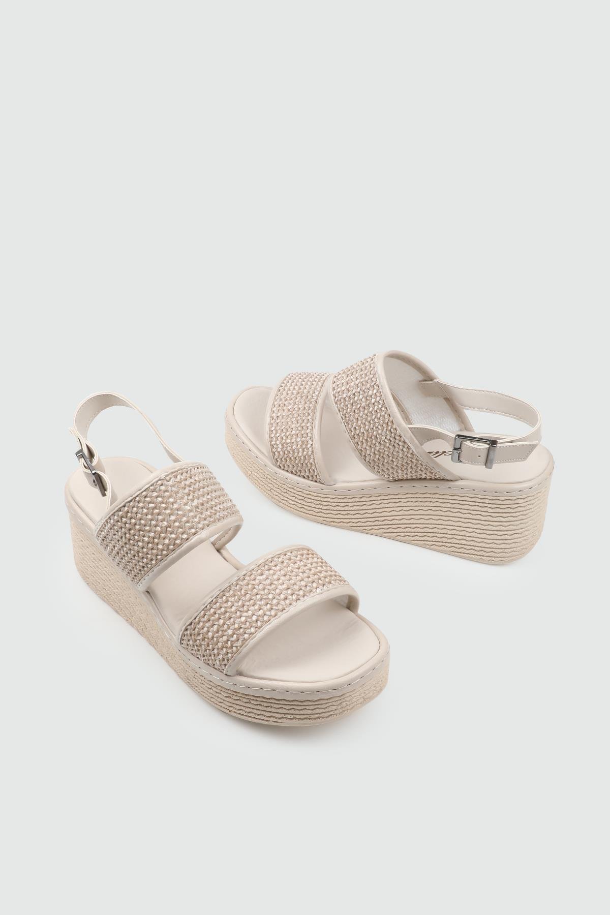 Beinsteps 25Y Ş-701 Dolgu Topuk Kadın Sandalet Bej Hasır