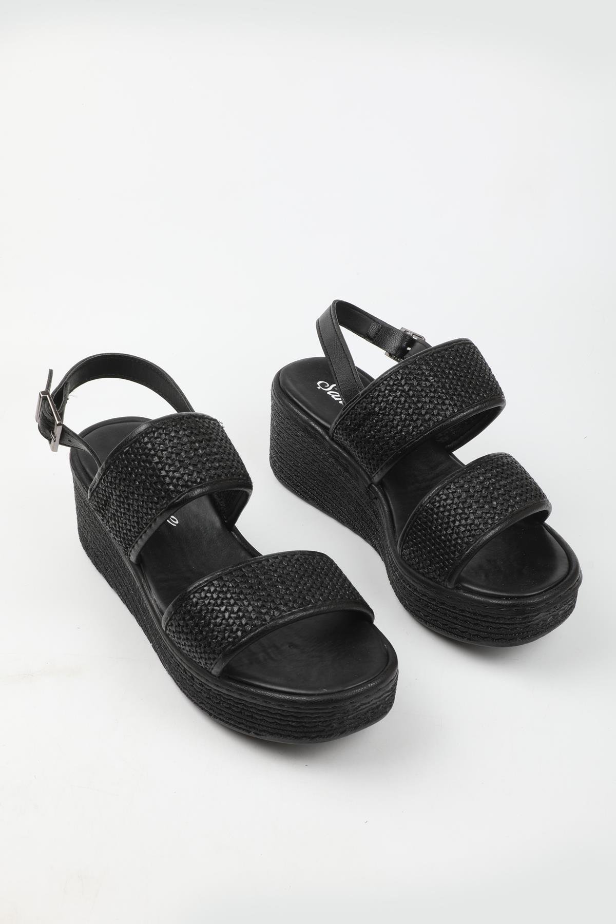 Beinsteps 25Y Ş-701 Dolgu Topuk Kadın Sandalet Siyah Hasır