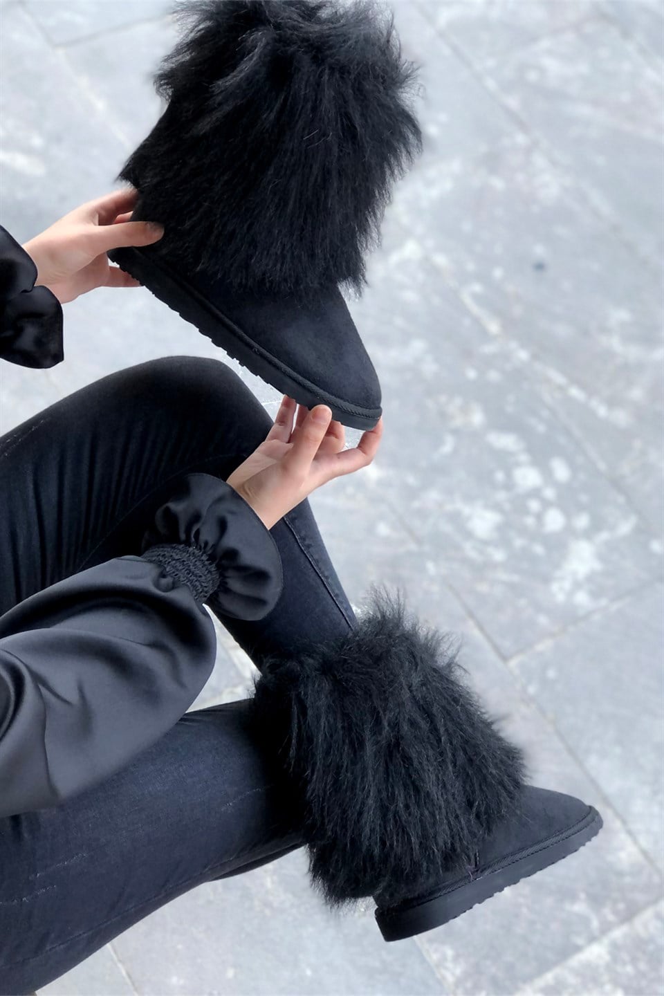 BLACK UGG TÜYLÜ Kadın Bot Sıyah