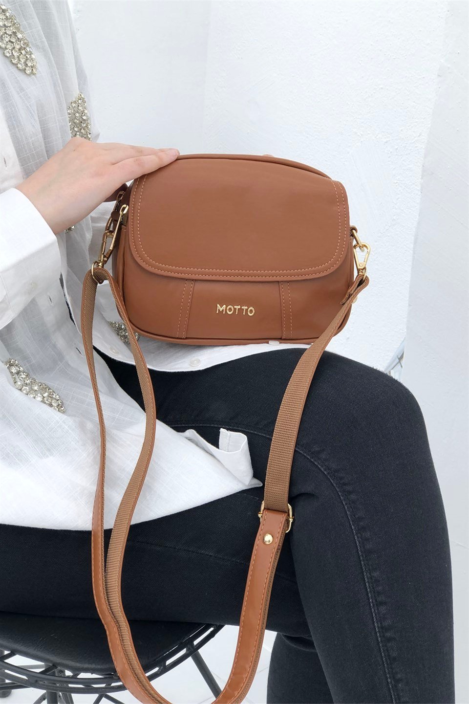 Bölmeli Günlük Askılı Kadın Çanta Taba 1325