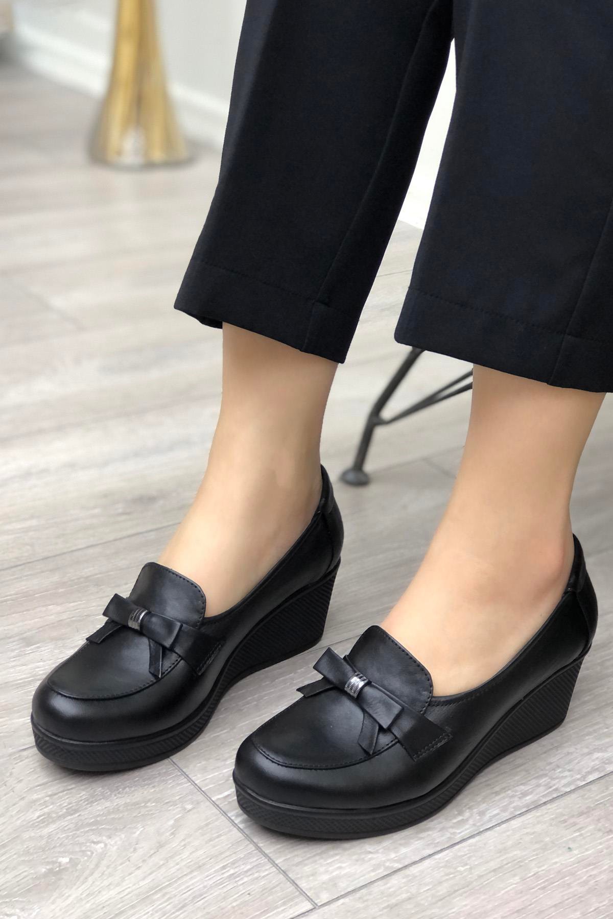 Cityzen 205 Tokalı Kadın Deri Ayakkabı Siyah