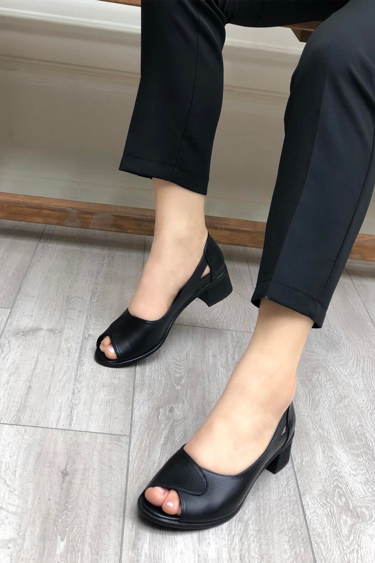 Cityzen 5504  Kadın Deri Sandalet Siyah