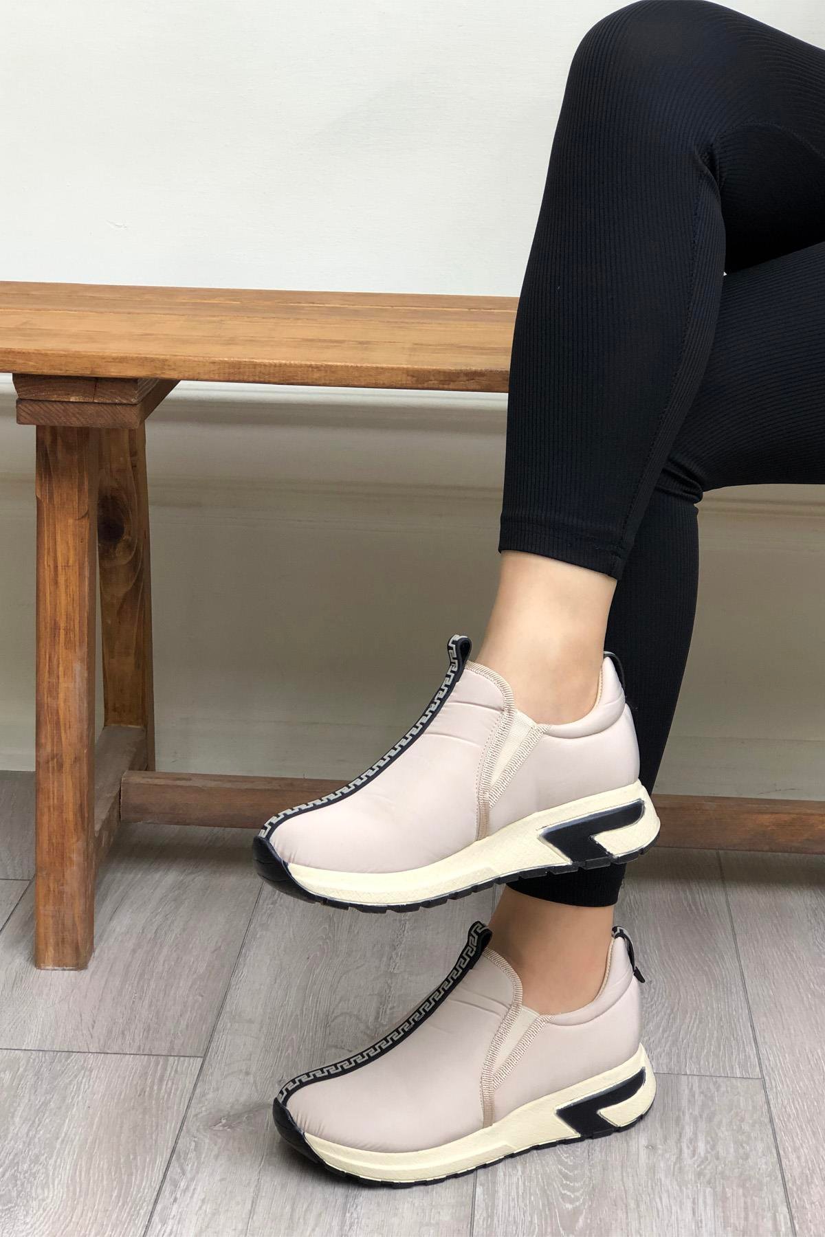 Conforcity 481 Kadın Ayakkabı Bej Paraşüt