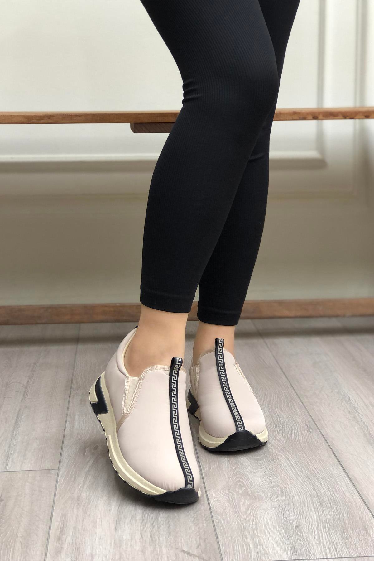 Conforcity 481 Kadın Ayakkabı Bej Paraşüt